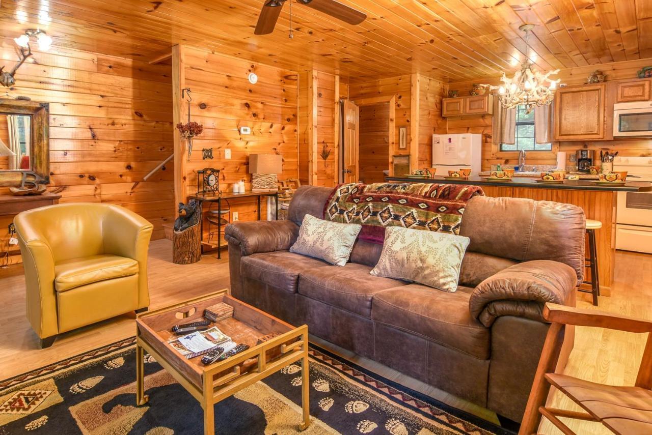 Permanent Vacation-Private Honeymoon Cabin With Hot Tub Sevierville Zewnętrze zdjęcie