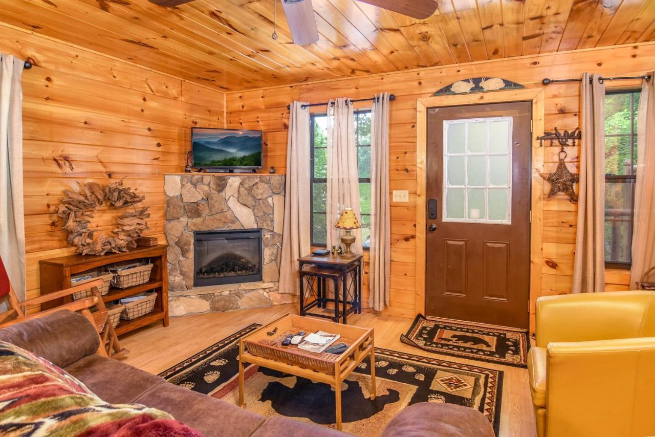 Permanent Vacation-Private Honeymoon Cabin With Hot Tub Sevierville Zewnętrze zdjęcie