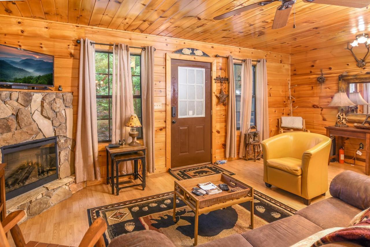 Permanent Vacation-Private Honeymoon Cabin With Hot Tub Sevierville Zewnętrze zdjęcie