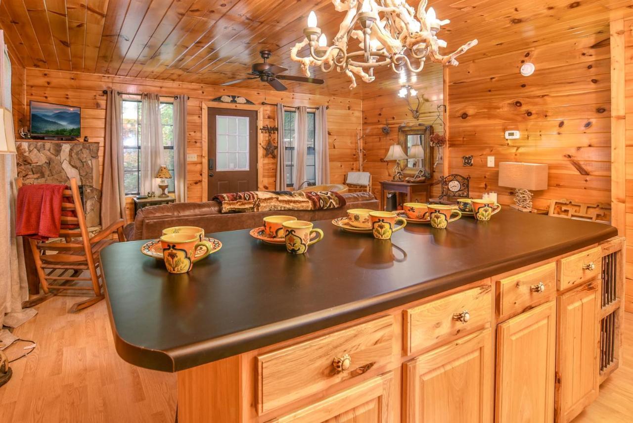 Permanent Vacation-Private Honeymoon Cabin With Hot Tub Sevierville Zewnętrze zdjęcie